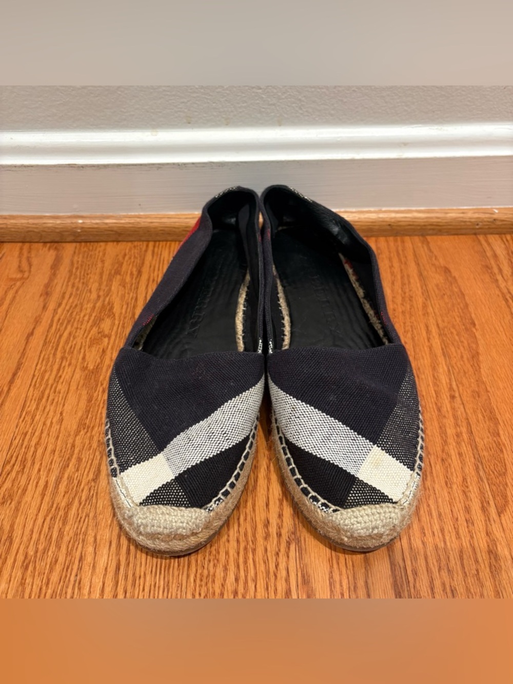 Burberry Hodgeson Check Canvas Espadrille Flats Size 39 Navy